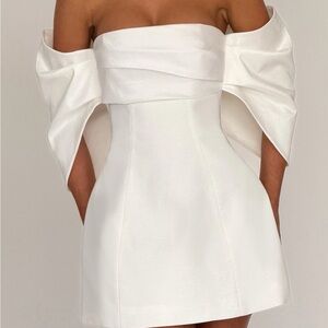 Chic Strapless White Dress